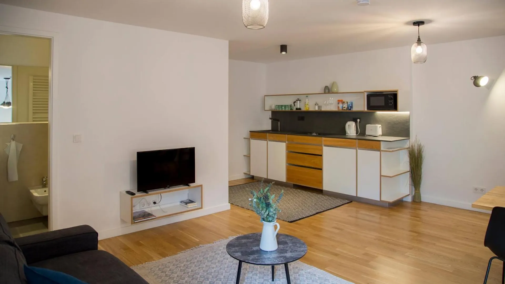 Madflats Hotel-Apartments S-Bahn Friedenau Berlin