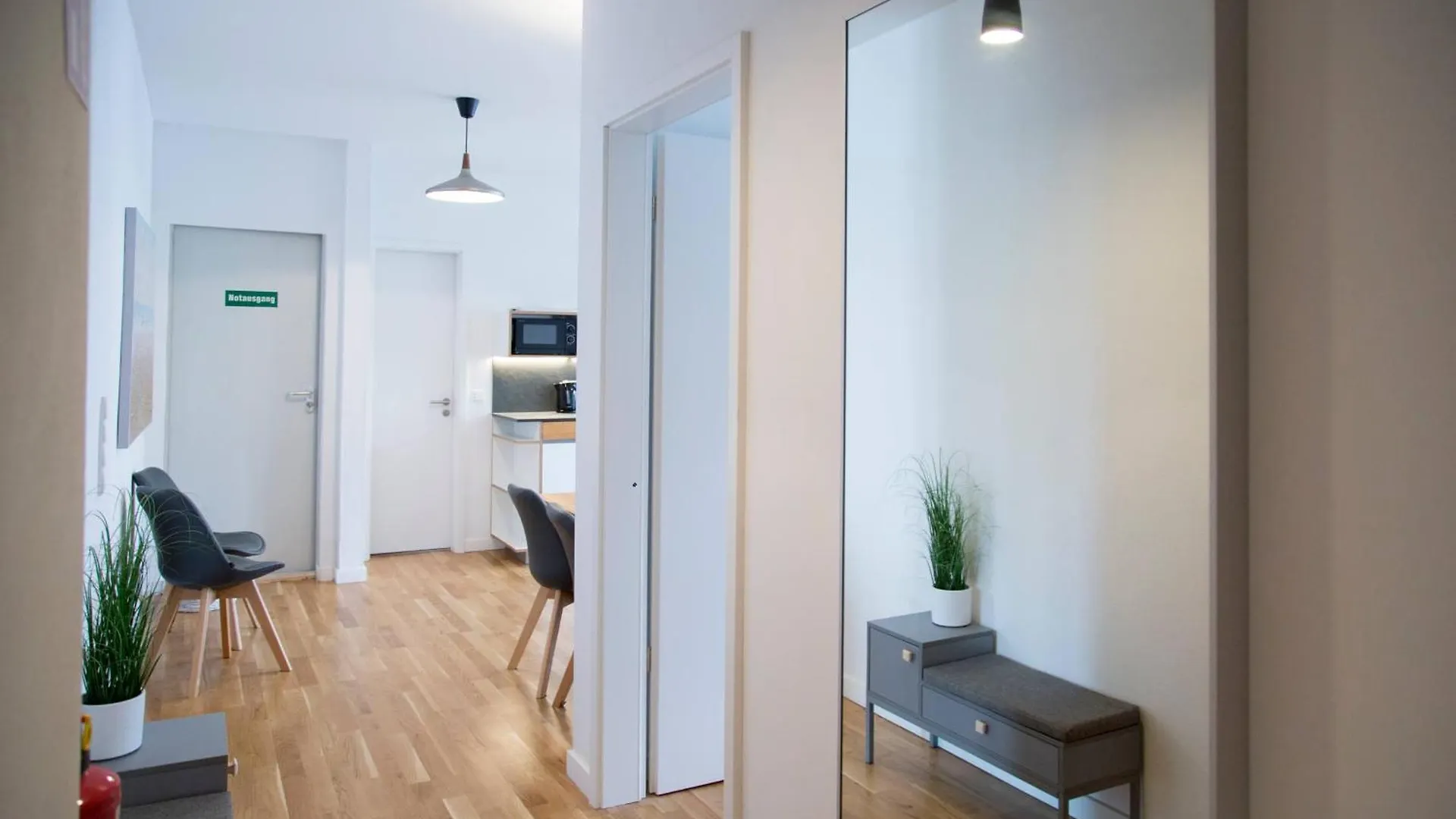 Madflats Hotel-Apartments S-Bahn Friedenau Berlim